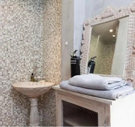 Villa Persea By The Pearls Collection
